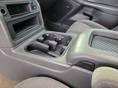 Used 2007 GMC Sierra 2500 SLE w/ Heavy-Duty Power Package image 29