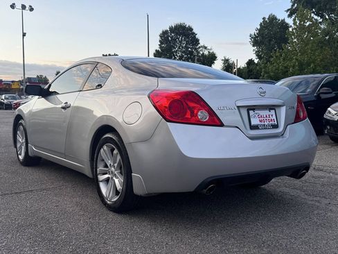Used 2010 Nissan Altima 2.5 S FWD image 3