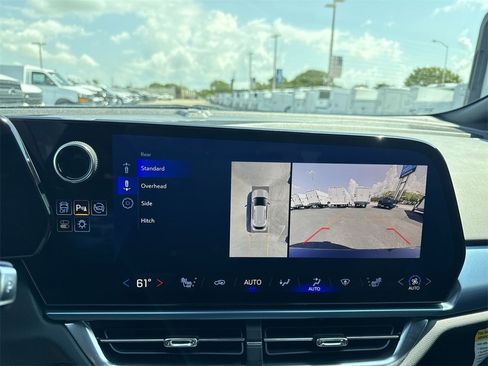 Used 2024 Chevrolet Equinox EV LT image 15