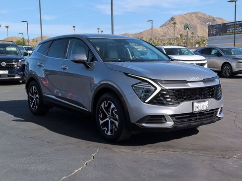 Used 2024 Kia Sportage EX FWD image 6