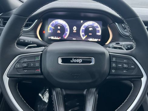 New 2025 Jeep Grand Cherokee L Laredo AWD/4WD image 22