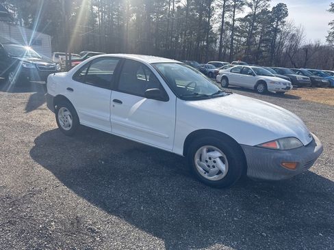 Used 1998 Chevrolet Cavalier Sedan image 12