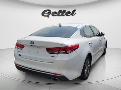 Used 2017 Kia Optima LX FWD image 2