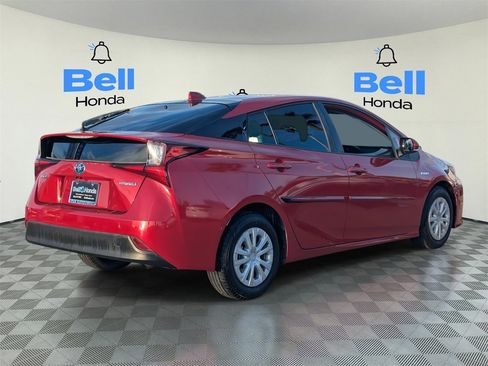 Used 2022 Toyota Prius LE image 4