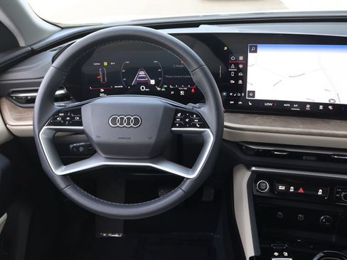 Used 2025 Audi Q5 Premium w/ Convenience Package AWD/4WD image 16