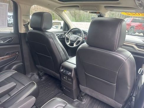 Used 2022 GMC Acadia Denali w/ Denali Technology Package AWD/4WD image 31