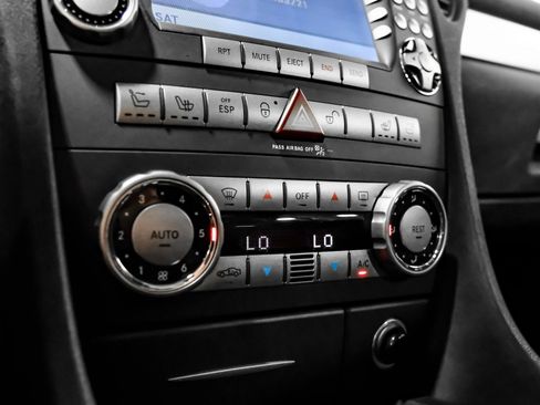 Used 2006 Mercedes-Benz SLK 55 AMG image 18