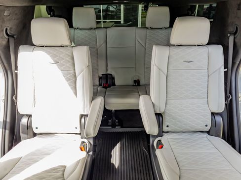 Used 2026 Cadillac Escalade Platinum Sport w/ LPO, ONYX Package image 37