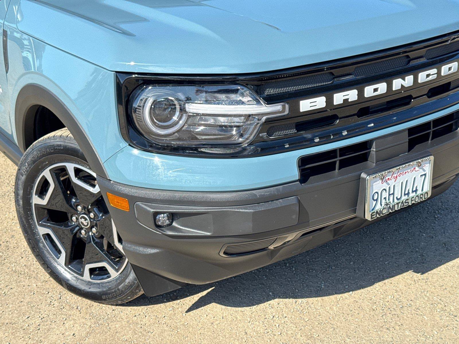 Certified 2023 Ford Bronco Sport Outer Banks w/ Tech Package AWD/4WD image 3