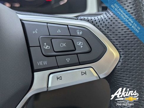 Used 2023 Volkswagen Atlas SEL R-Line AWD/4WD image 29