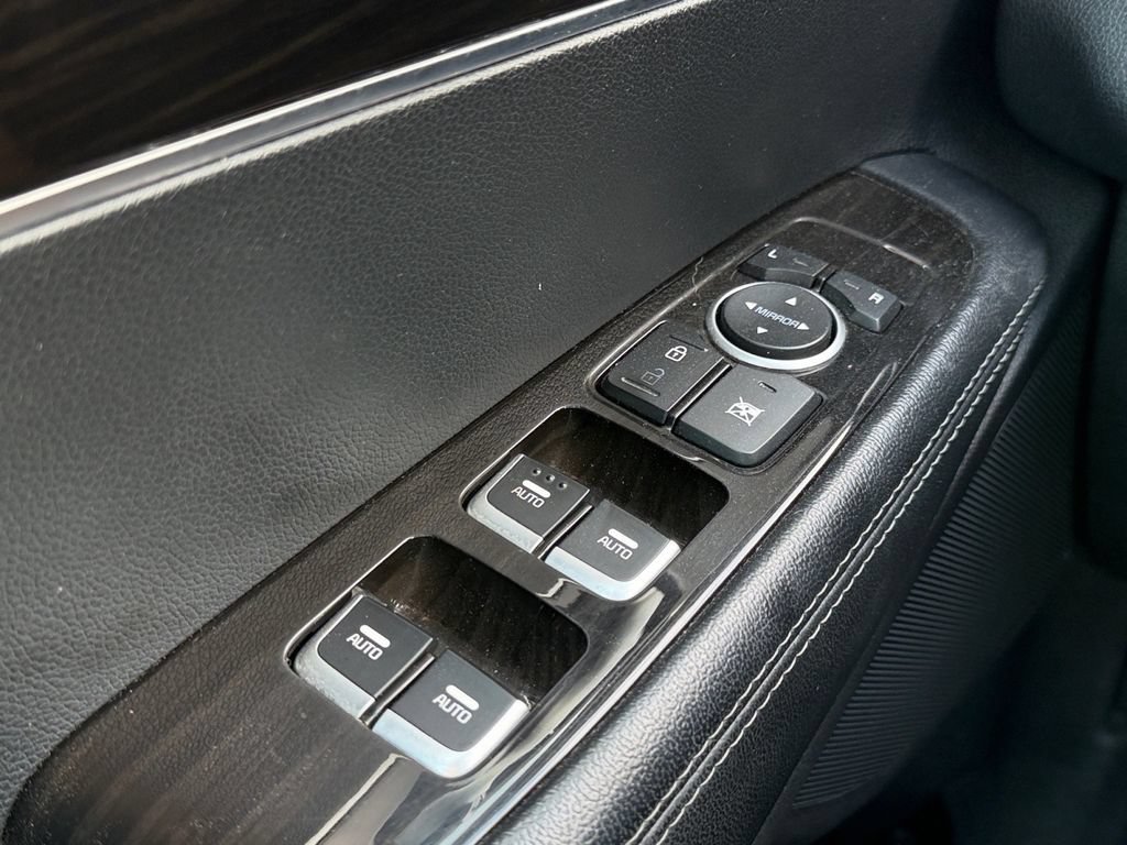 Used 2020 Kia Sorento FWD V6 image 20