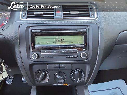 Used 2011 Volkswagen Jetta 2.0L Base image 10