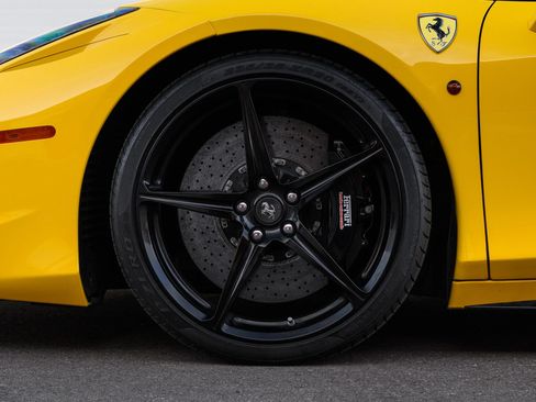 Used 2010 Ferrari 458 Italia Coupe RWD image 11
