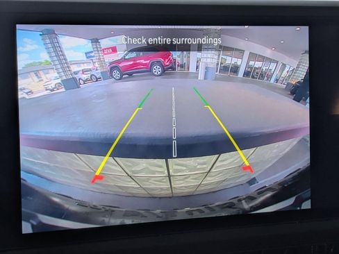 Used 2025 Jeep Wrangler Unlimited Rubicon w/ Convenience Group image 17