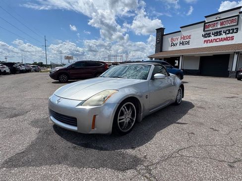 Used 2004 Nissan 350Z Touring RWD image 1