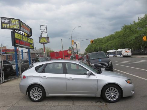 Used 2009 Subaru Impreza 2.5i AWD/4WD image 9