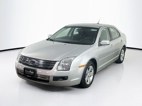 Used 2009 Ford Fusion SE FWD image 3