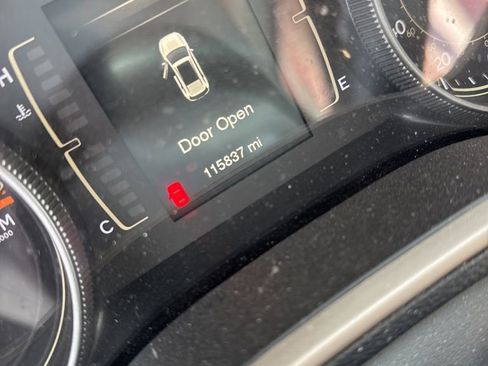 Used 2016 Jeep Cherokee Latitude image 5