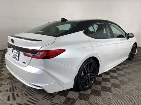 Used 2025 Toyota Camry XSE FWD image 23