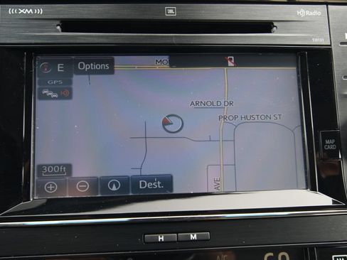 Used 2018 Toyota Avalon Limited w/ All Weather Liner Package FWD image 12