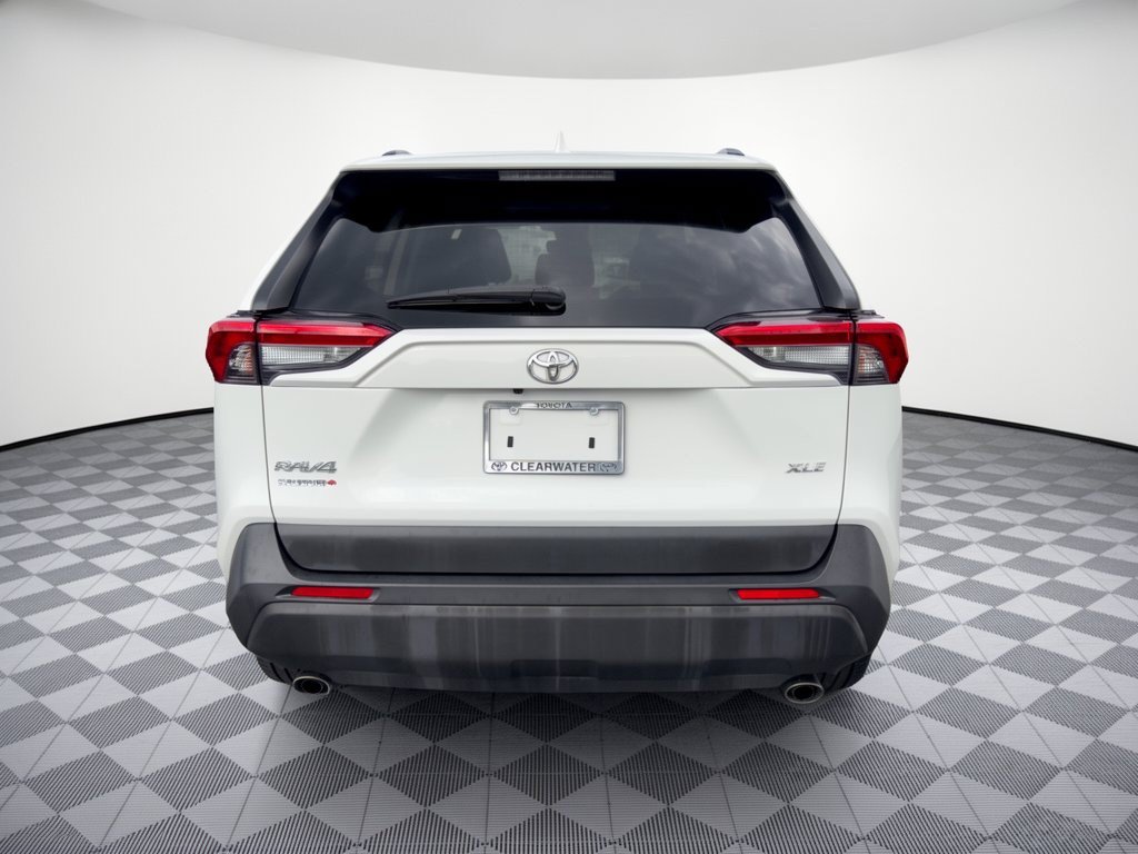 Used 2019 Toyota RAV4 XLE Premium FWD image 11