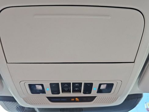 Used 2025 Ford Explorer Active w/ Active Comfort Package image 36