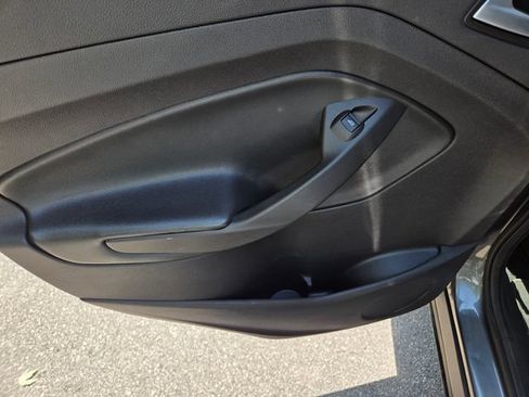 Used 2015 Ford Escape SE AWD/4WD image 36