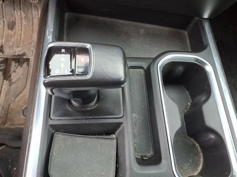 Used 2022 GMC Sierra 1500 SLT w/ SLT Convenience Package image 12