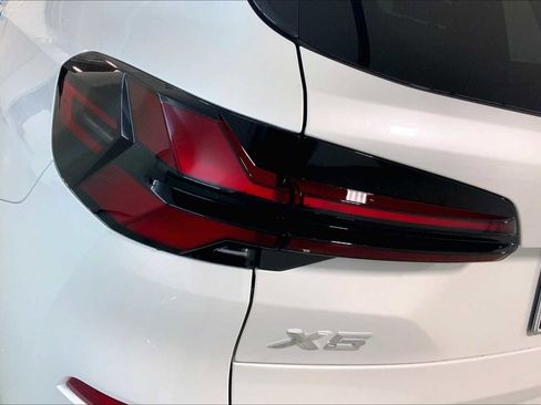 New 2026 BMW X5 xDrive40i w/ M Sport Package image 14