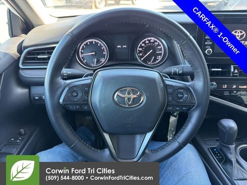 Used 2024 Toyota Camry SE FWD image 2