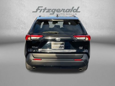 Used 2021 Toyota RAV4 XLE w/ Convenience Package image 8