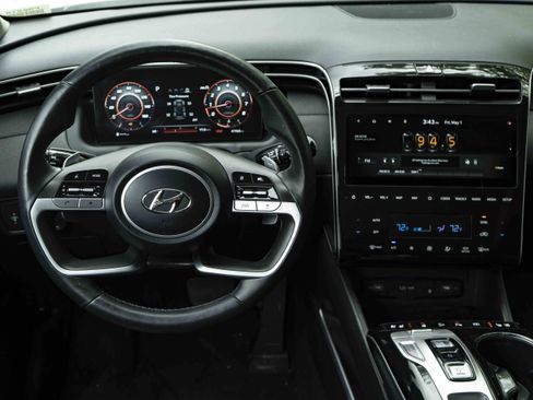 Used 2022 Hyundai Tucson Limited FWD image 19