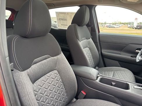 New 2026 Nissan Kicks SV w/ SV Premium Package FWD image 20