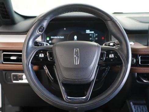 Used 2023 Lincoln Aviator Reserve w/ Equipment Group 201A image 11