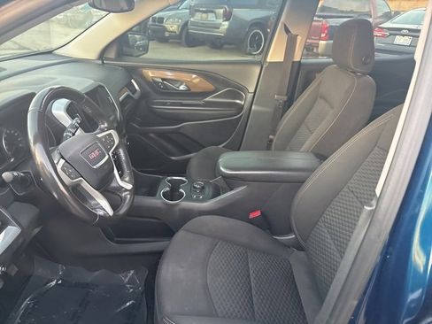 Used 2019 GMC Terrain SLE w/ Driver Convenience Package image 24