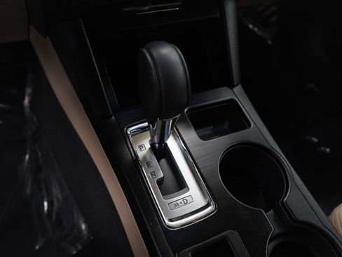 Used 2016 Subaru Outback 2.5i Premium image 19