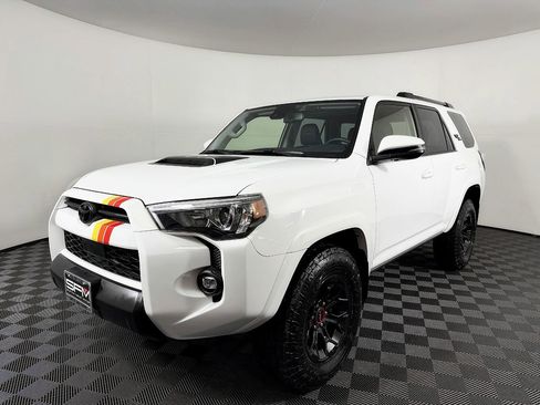 Used 2023 Toyota 4Runner TRD Off-Road Premium w/ Moonroof Package AWD/4WD image 2