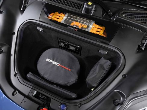 Used 2022 Ferrari SF90 Stradale image 9