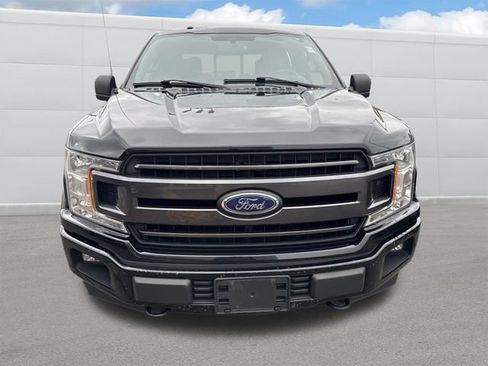 Used 2018 Ford F150 XLT w/ Equipment Group 302A Luxury AWD/4WD image 9