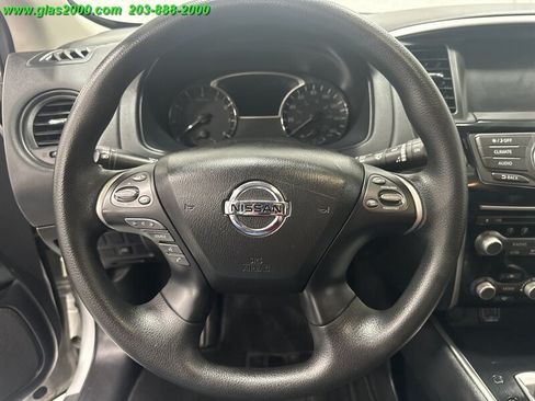 Used 2020 Nissan Pathfinder S AWD/4WD image 4