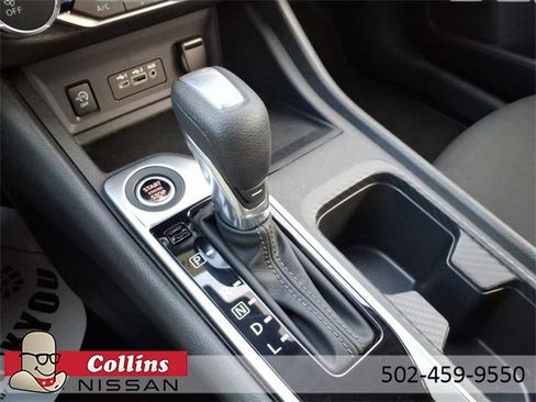 Certified 2025 Nissan Sentra SV image 24