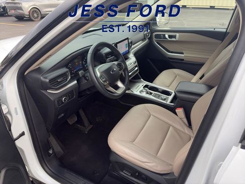 Used 2024 Ford Explorer XLT w/ Equipment Group 202A image 16