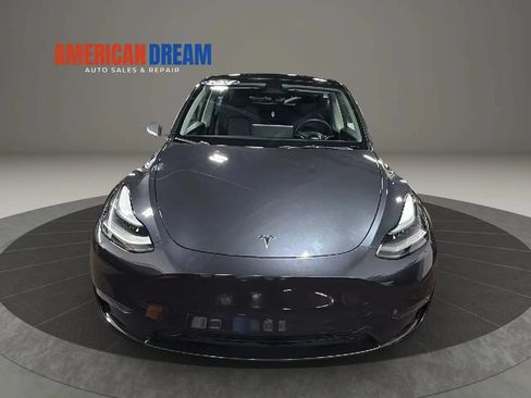 Used 2024 Tesla Model Y Long Range RWD image 7
