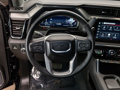 Used 2025 GMC Sierra 3500 Denali w/ Denali Reserve Package image 18