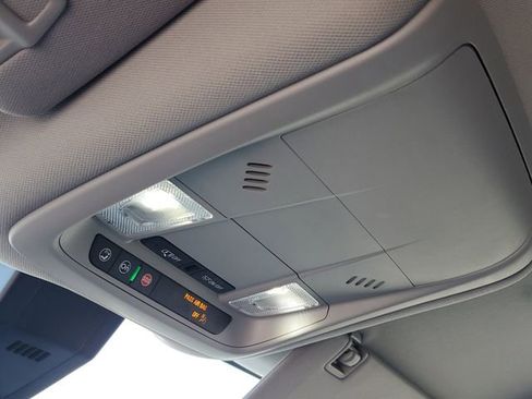 Used 2023 Chevrolet Equinox LS w/ LS Convenience Package image 27