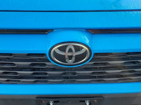 Used 2019 Toyota RAV4 LE w/ All Weather Liner Package image 29