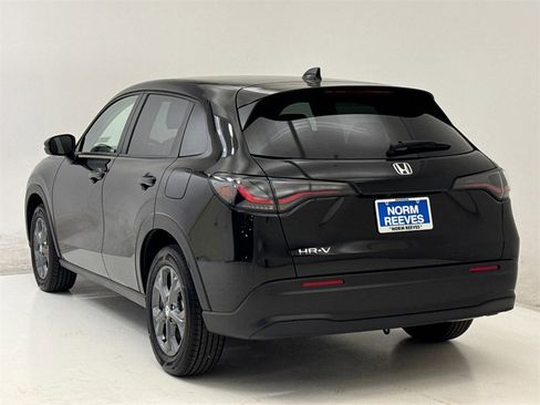Certified 2026 Honda HR-V LX image 8