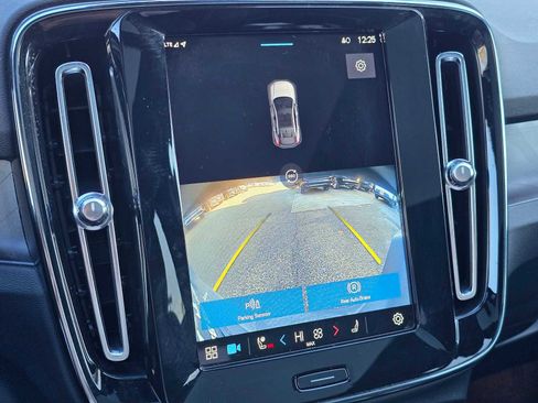 Certified 2023 Volvo C40 P8 Recharge Ultimate image 27