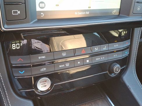 Used 2018 Jaguar F-PACE S image 16