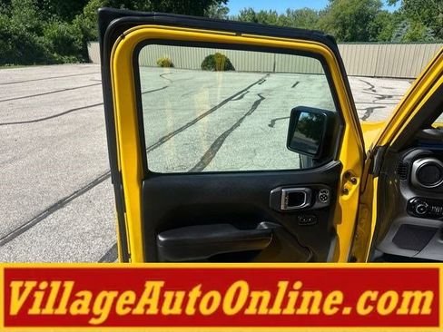 Used 2019 Jeep Wrangler Unlimited Sport w/ Technology Group AWD/4WD image 11